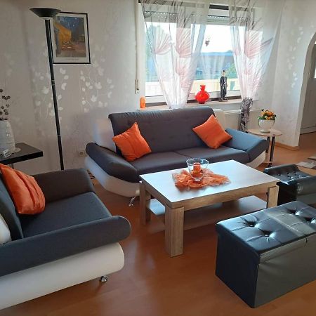 Appartamento Haus Heidrun Dolgesheim Esterno foto