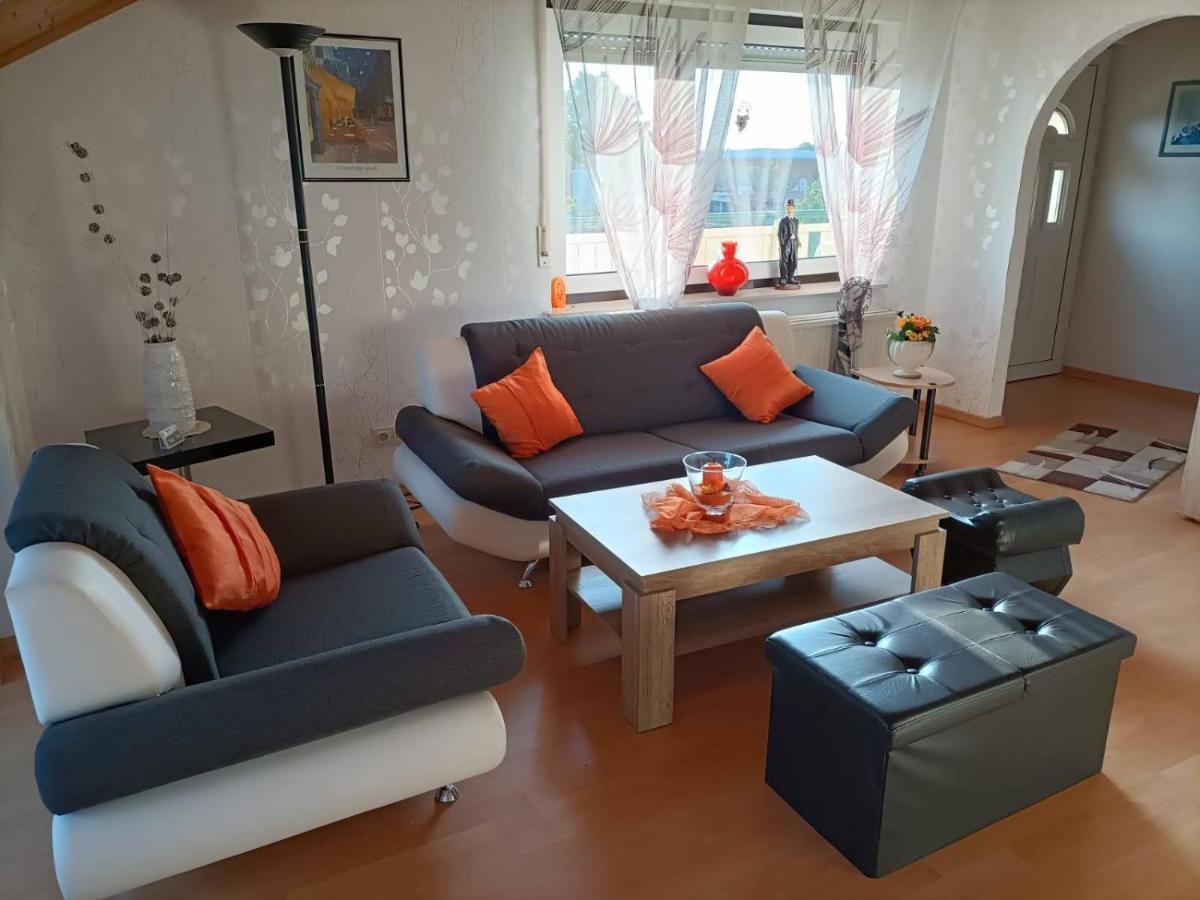 Appartamento Haus Heidrun Dolgesheim Esterno foto